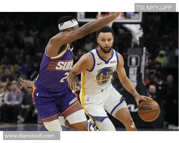 勇士与快船激战四月末NBA季后赛精彩回顾与分析